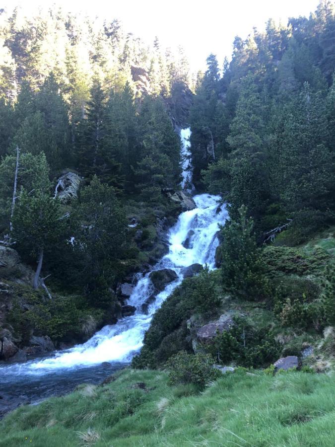 Hostal Pirineos Meliz Bielsa Exteriör bild