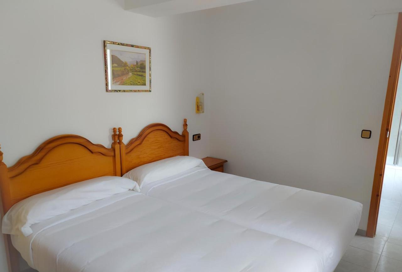 Hostal Pirineos Meliz Bielsa Exteriör bild
